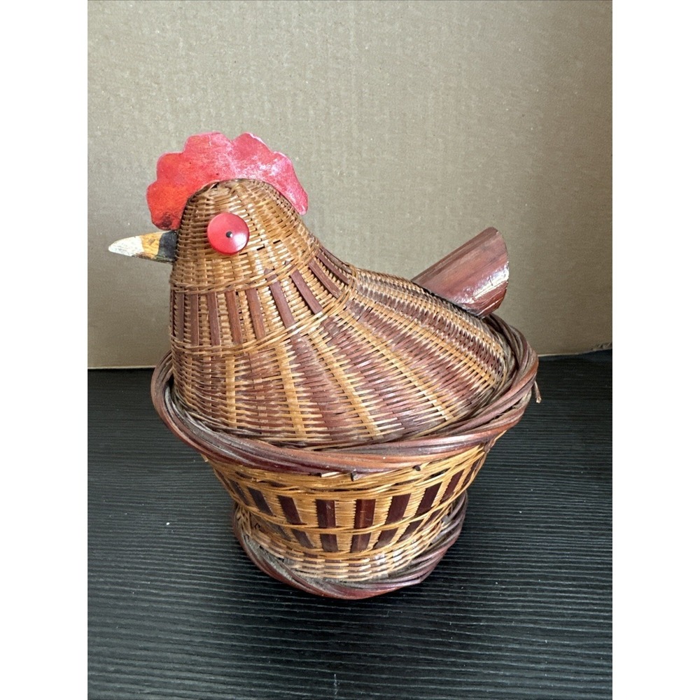 Chicken Rooster Wicker Basket with Lid - Rattan w/Red Wood Comb Vintage 6x5.5"